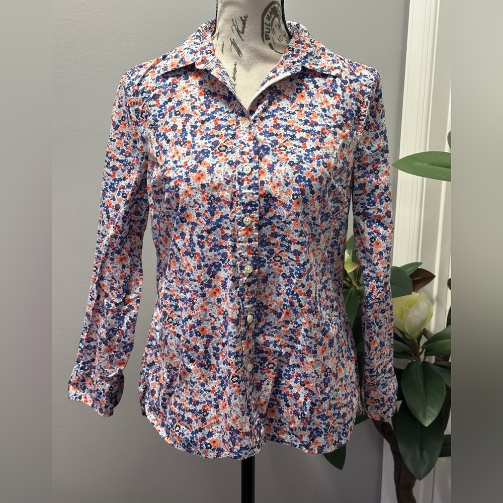 Talbots Red and Blue Fitted Long Sleeve Blouse 💕 - Picture 2 of 10